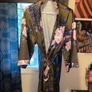 Silk floral bath robe